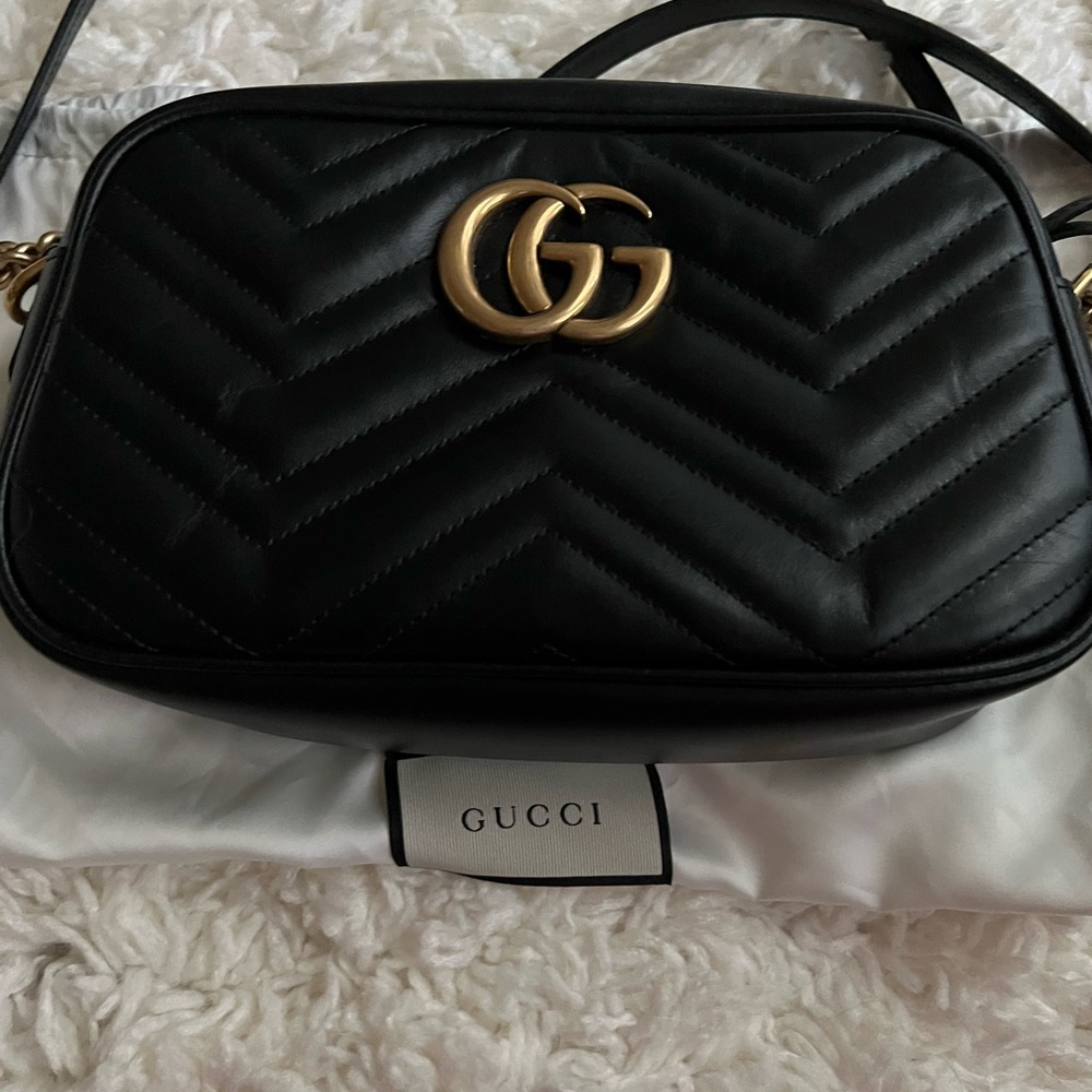 Small Gucci Marmont Camera Bag- Black